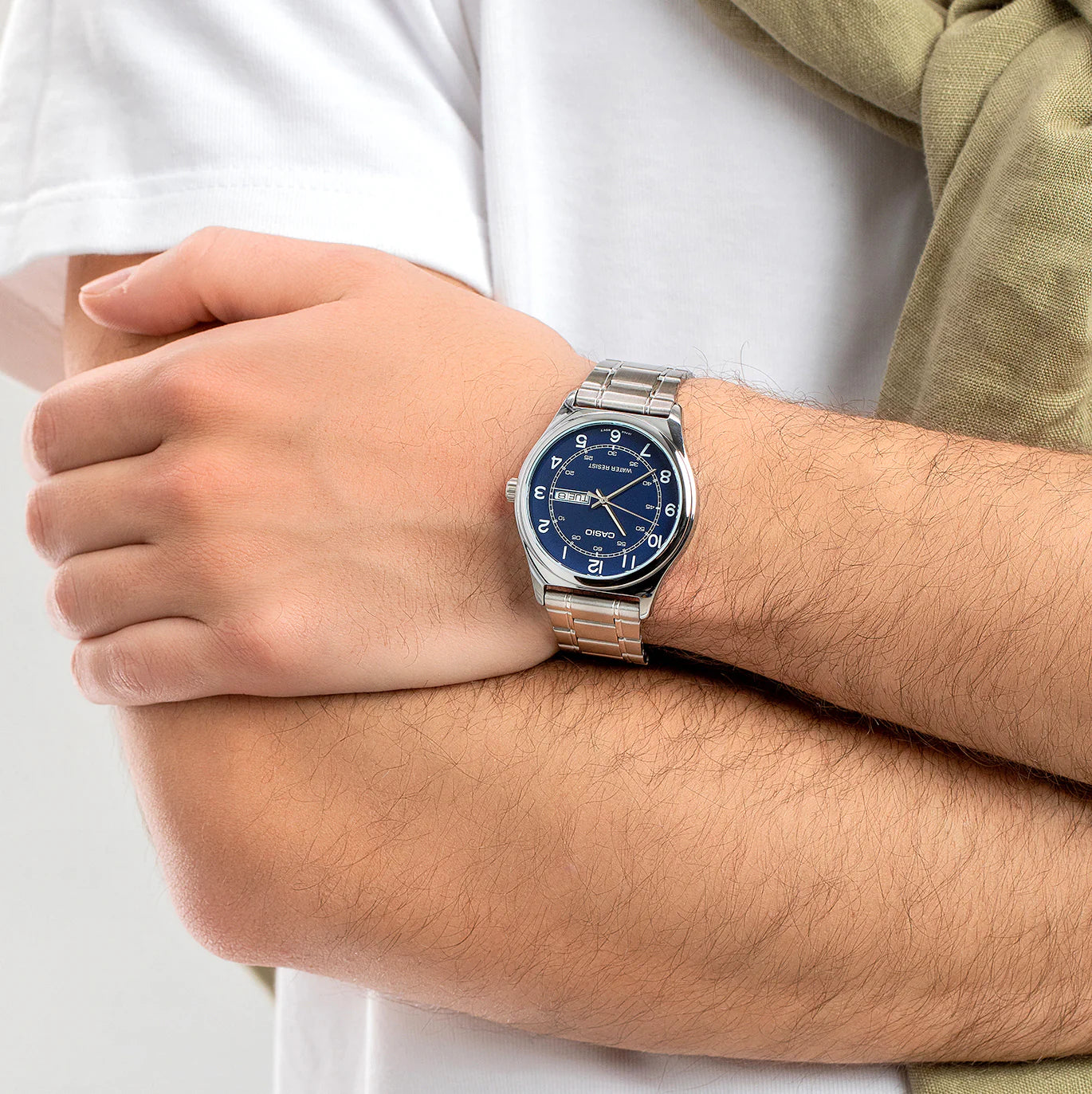 Casio MTP-V006D-2B Men's Stainless Steel Easy Reader Black Dial Day Date Analog