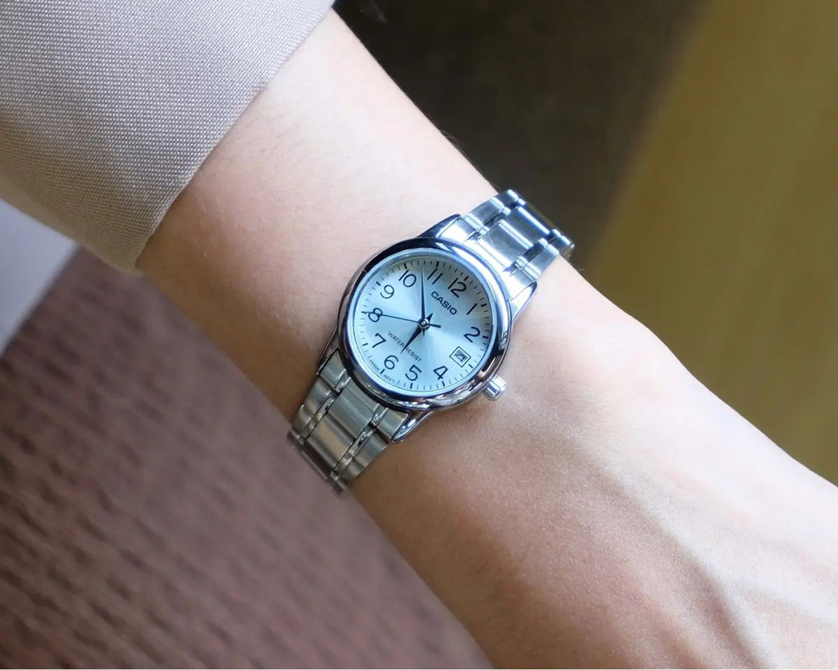 Casio LTP-V002D-2B Women's Standard Stainless Steel Light Blue Dial