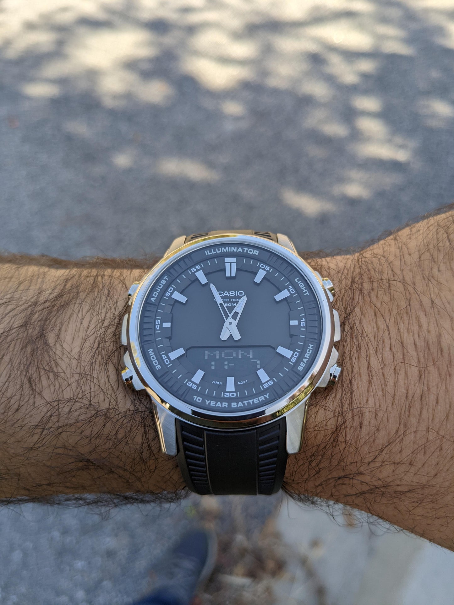 CASIO  AMW-880-1A BLACK RUBBER BAND BLACK DIAL  FOR MEN